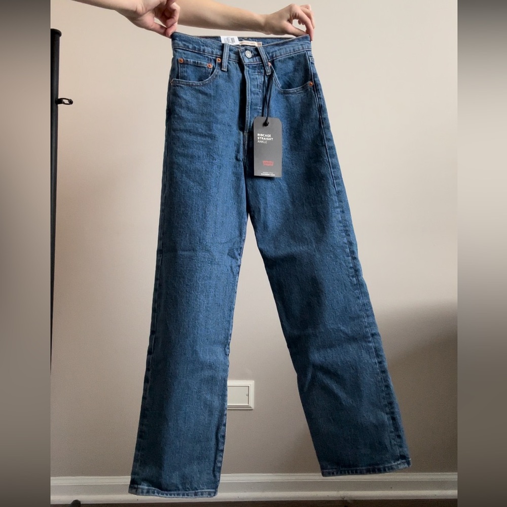 Levi’s Ribcage Straight Ankle Jeans - NWT - 24 inches